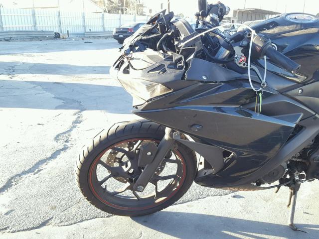 MH3RH06Y5FK007912 - 2015 YAMAHA YZFR3 BLACK photo 5