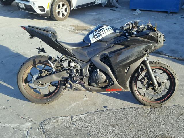 MH3RH06Y5FK007912 - 2015 YAMAHA YZFR3 BLACK photo 9