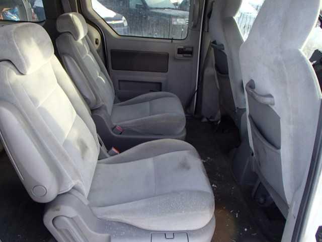 2FMZA57244BB09425 - 2004 FORD FREESTAR S WHITE photo 6