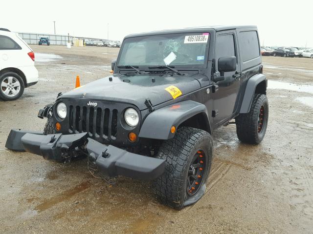 1C4GJWAG6DL556800 - 2013 JEEP WRANGLER S შავი ფოტო 2