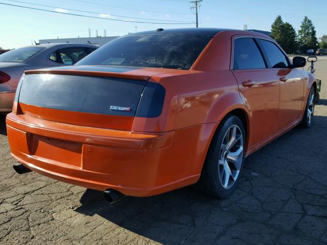 2C3LA73W36H462094 - 2006 CHRYSLER 300C SRT-8 ORANGE photo 4