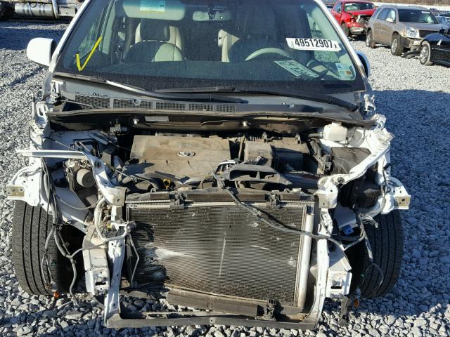 5TDKK3DC4CS231865 - 2012 TOYOTA SIENNA LE WHITE photo 7