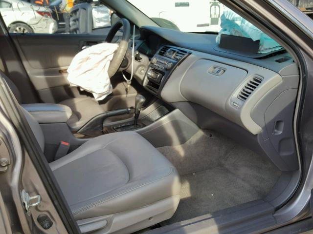 1HGCG6684YA111019 - 2000 HONDA ACCORD EX GRAY photo 5