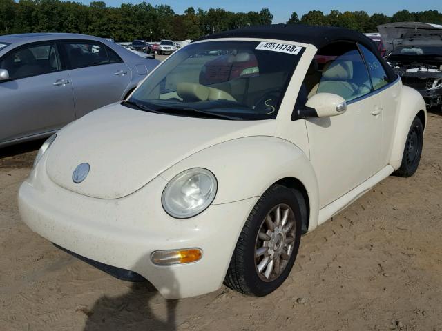 3VWCM21Y84M305599 - 2004 VOLKSWAGEN NEW BEETLE 奶油色 照片 2