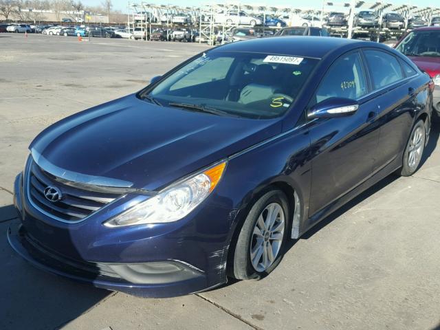 5NPEB4AC2EH859004 - 2014 HYUNDAI SONATA GLS BLUE photo 2