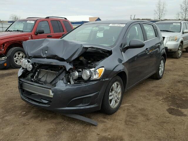 1G1JC6SH3G4161021 - 2016 CHEVROLET SONIC LT 灰色 照片 2