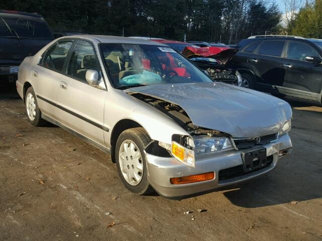 1HGCD5637VA099256 - 1997 HONDA ACCORD LX SILVER photo 1