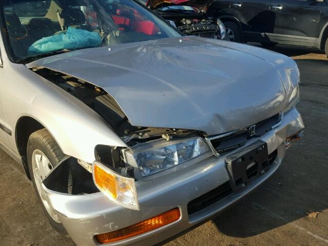 1HGCD5637VA099256 - 1997 HONDA ACCORD LX SILVER photo 9