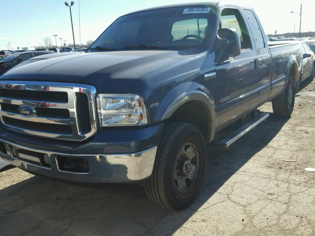 1FTSX21P75EB46966 - 2005 FORD F250 SUPER BLUE photo 2