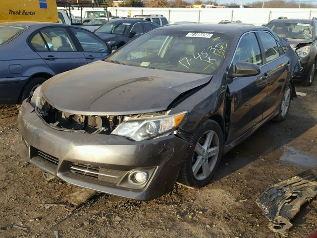 4T1BF1FK9DU270957 - 2013 TOYOTA CAMRY L GRAY photo 2