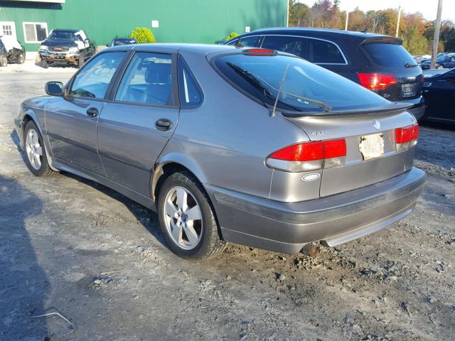 YS3DF55K622002553 - 2002 SAAB 9-3 SE GRAY photo 3