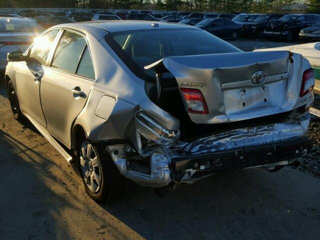 4T1BF3EK9AU060254 - 2010 TOYOTA CAMRY BASE SILVER photo 3