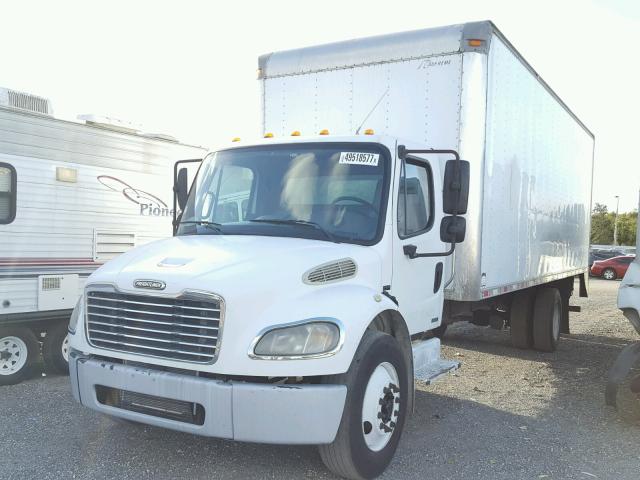 1FVACWCS27HY38171 - 2007 FREIGHTLINER M2 106 MED WHITE photo 2