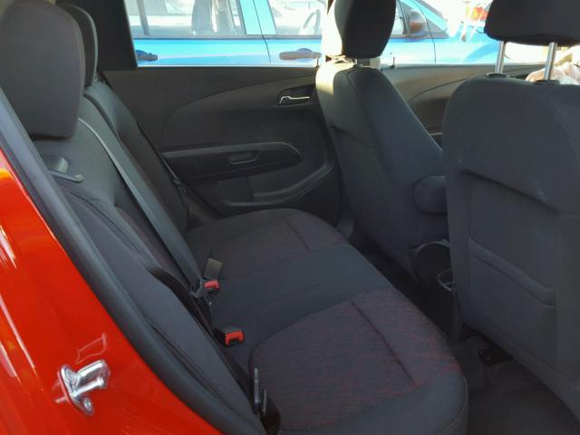 1G1JD6SH9H4153651 - 2017 CHEVROLET SONIC LT 红色 照片 6