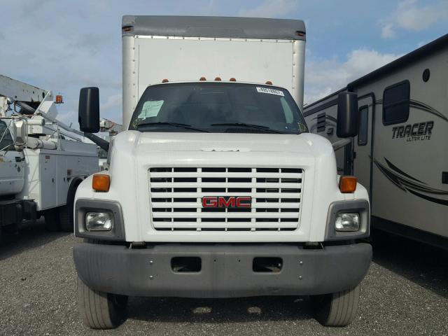 1GDJ7C1377F901024 - 2007 GMC C7500 C7C0 WHITE photo 9