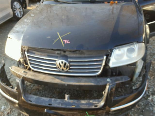 WVWPD63B11P085927 - 2001 VOLKSWAGEN PASSAT GLS BLACK photo 7