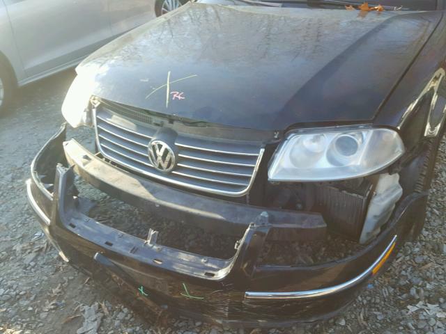 WVWPD63B11P085927 - 2001 VOLKSWAGEN PASSAT GLS BLACK photo 9