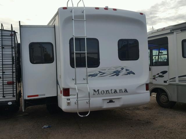 4YDF329264D510625 - 2004 KEYSTONE MONTANA WHITE photo 3