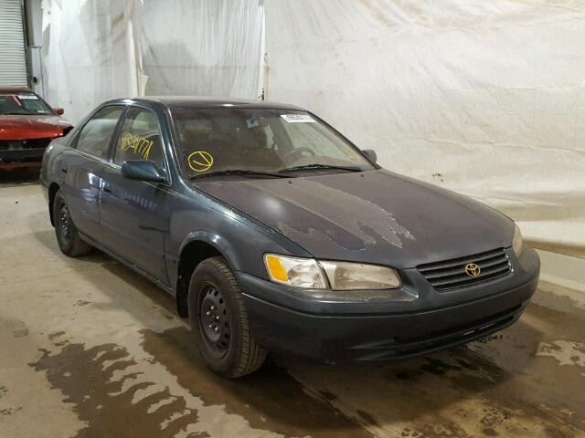 JT2BG22K1W0163269 - 1998 TOYOTA CAMRY CE GREEN photo 1