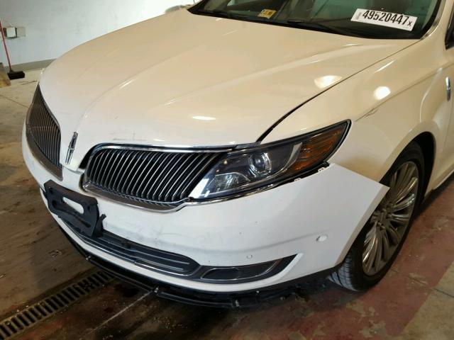 1LNHL9DK1DG607009 - 2013 LINCOLN MKS WHITE photo 9