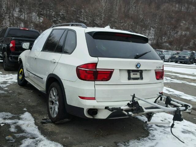 5UXZV4C5XCL749364 - 2012 BMW X5 XDRIVE3 WHITE photo 3