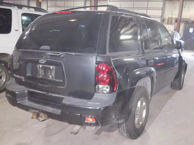 1GNDT13S762225046 - 2006 CHEVROLET TRAILBLAZE GRAY photo 4