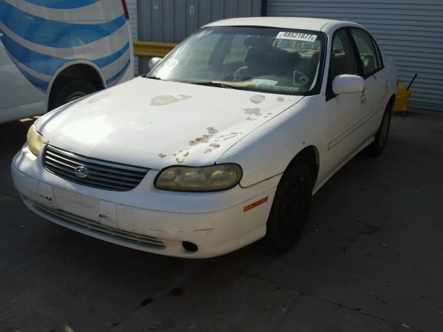 1G1ND52T5W6215600 - 1998 CHEVROLET MALIBU WHITE photo 2