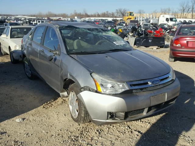 1FAHP34N28W237870 - 2008 FORD FOCUS S/SE GRAY photo 1