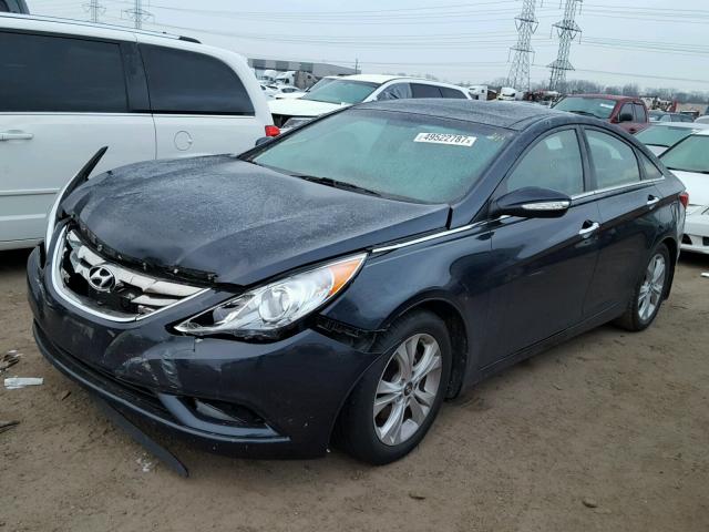 5NPEC4ACXDH625768 - 2013 HYUNDAI SONATA SE BLACK photo 2