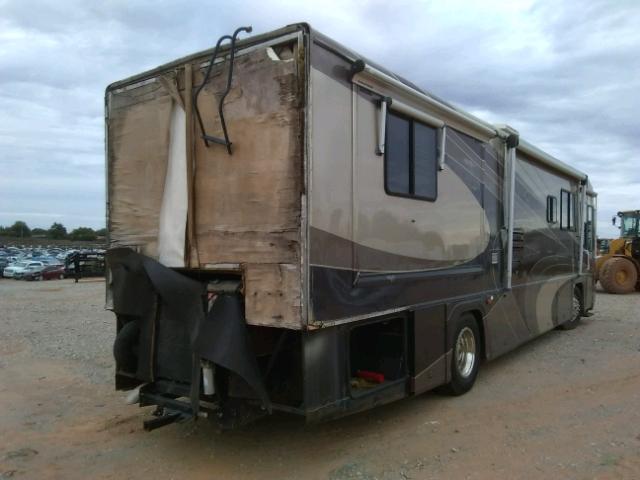 4UZAAHAK63CM00658 - 2004 ESCA MOTORHOME BROWN photo 4