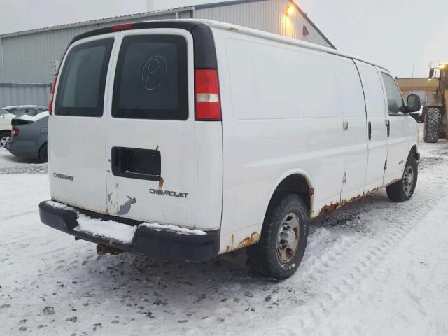 1GCGG29V561200721 - 2006 CHEVROLET EXPRESS G2 WHITE photo 4