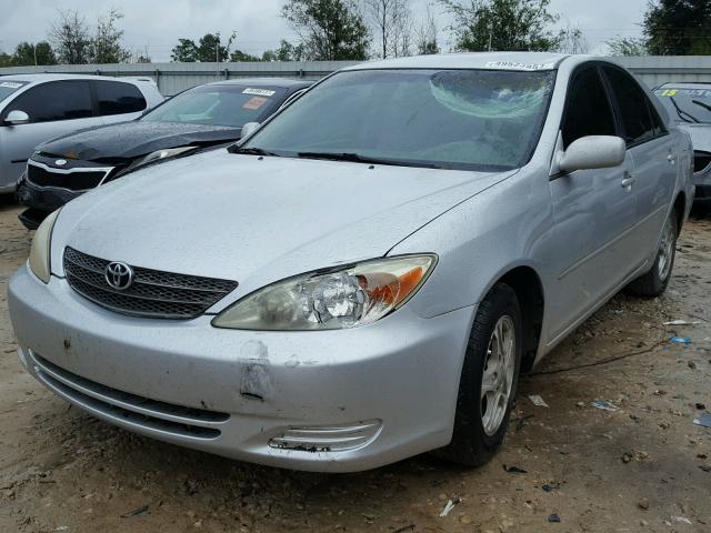 4T1BE32K42U604054 - 2002 TOYOTA CAMRY LE SILVER photo 2