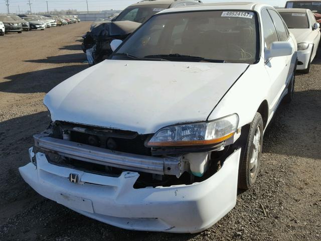 JHMCG5658XC054744 - 1999 HONDA ACCORD EX WHITE photo 2