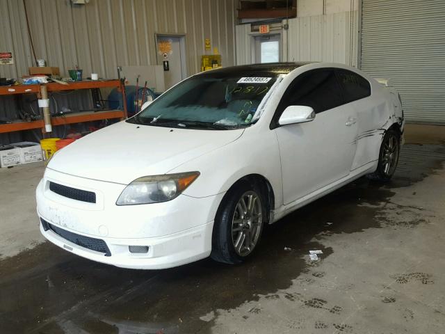 JTKDE177370208226 - 2007 TOYOTA SCION TC WHITE photo 2