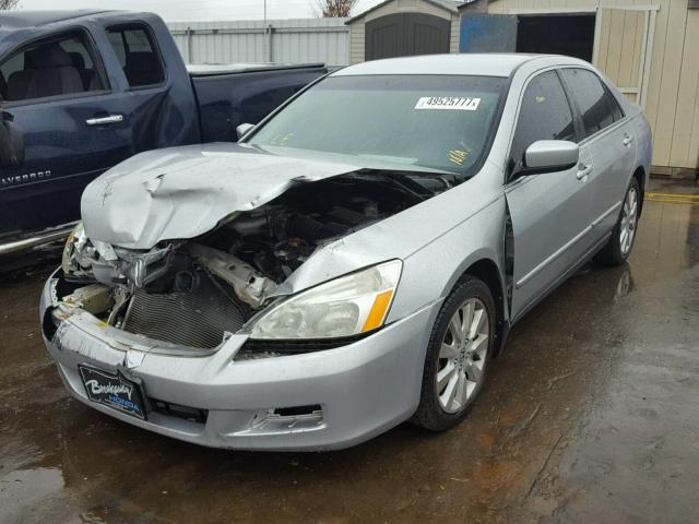 1HGCM66477A031864 - 2007 HONDA ACCORD SE SILVER photo 2