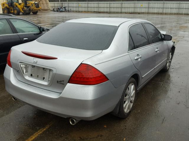 1HGCM66477A031864 - 2007 HONDA ACCORD SE SILVER photo 4