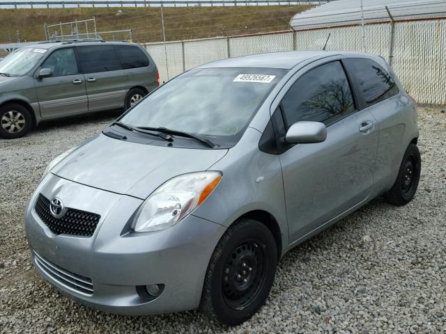 JTDJT923685196032 - 2008 TOYOTA YARIS SILVER photo 2