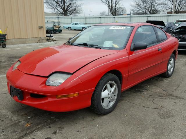 1G2JB1246W7584669 - 1998 PONTIAC SUNFIRE SE RED photo 2