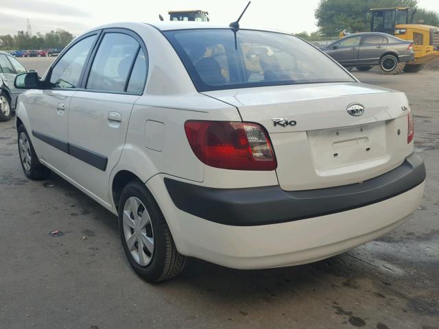 KNADE123676264229 - 2007 KIA RIO BASE WHITE photo 3