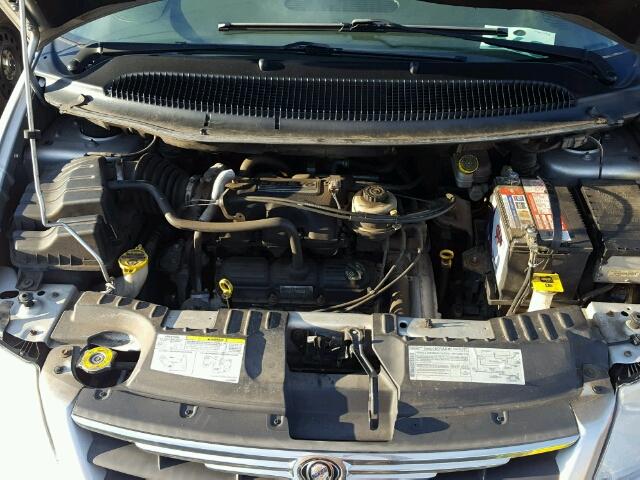 2A4GP54L57R154225 - 2007 CHRYSLER TOWN & COU SILVER photo 7