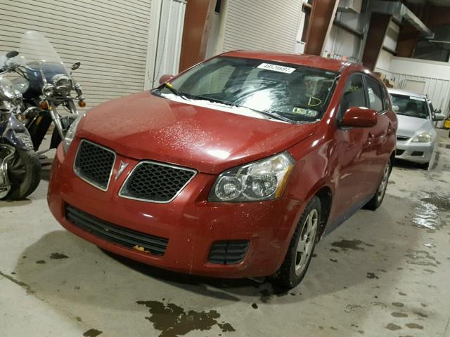 5Y2SP67829Z457226 - 2009 PONTIAC VIBE RED photo 2