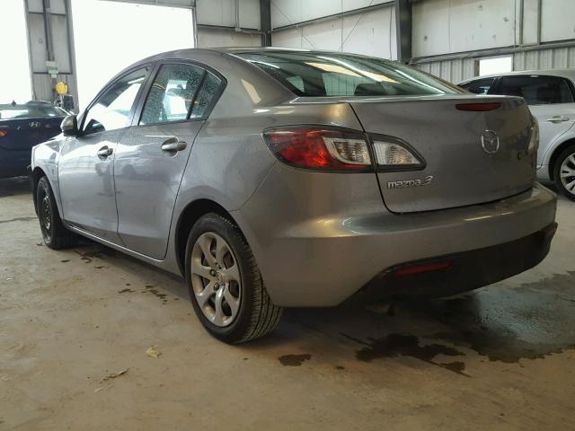 JM1BL1UF7B1496027 - 2011 MAZDA 3 I GRAY photo 3