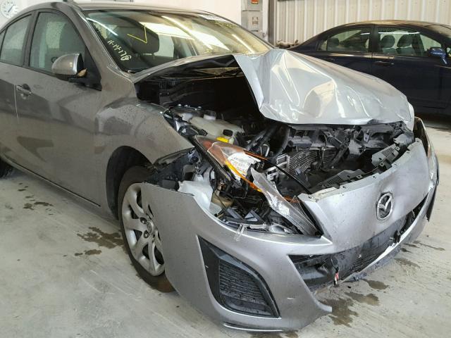 JM1BL1UF7B1496027 - 2011 MAZDA 3 I GRAY photo 9