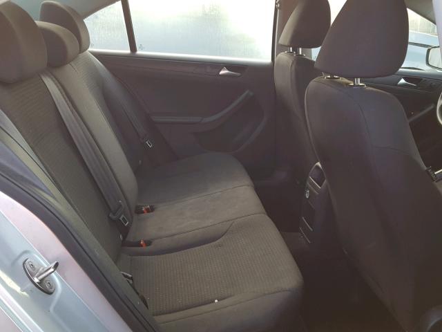 3VW2K7AJ1FM344832 - 2015 VOLKSWAGEN JETTA BASE ვერცხლისფერი ფოტო 6