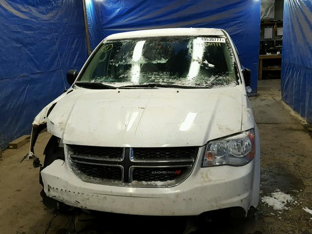 2C4RDGBG2ER145987 - 2014 DODGE GRAND CARA WHITE photo 9