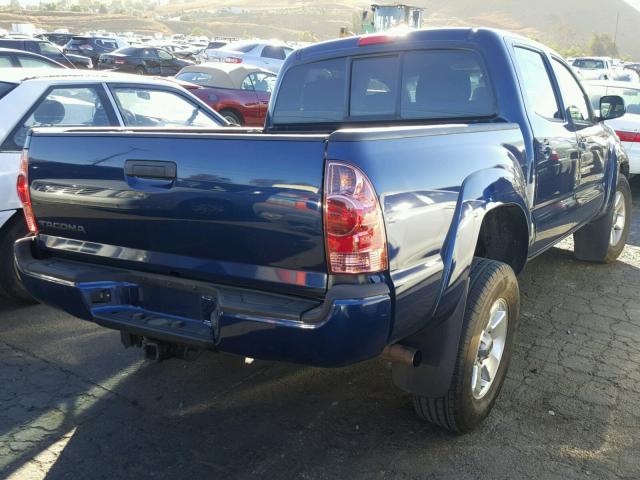 3TMJU62NX8M060171 - 2008 TOYOTA TACOMA DOU BLUE photo 4