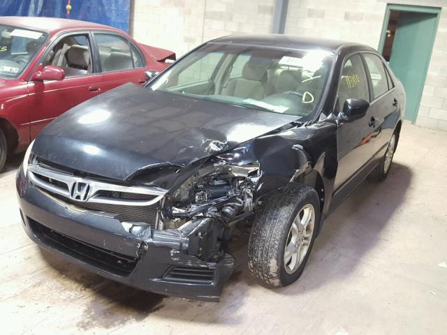 1HGCM56357A050320 - 2007 HONDA ACCORD SE BLACK photo 2