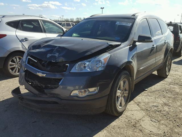 1GNKRJED8CJ271720 - 2012 CHEVROLET TRAVERSE L GRAY photo 2