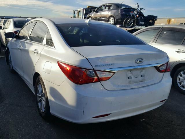 5NPEB4AC7BH171866 - 2011 HYUNDAI SONATA GLS WHITE photo 3