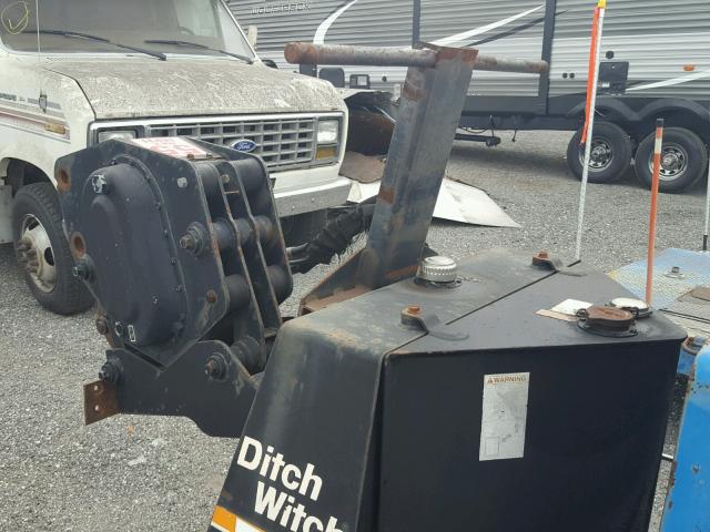 4V0133 - 2001 DITCH WITCH WITCH BLUE photo 6